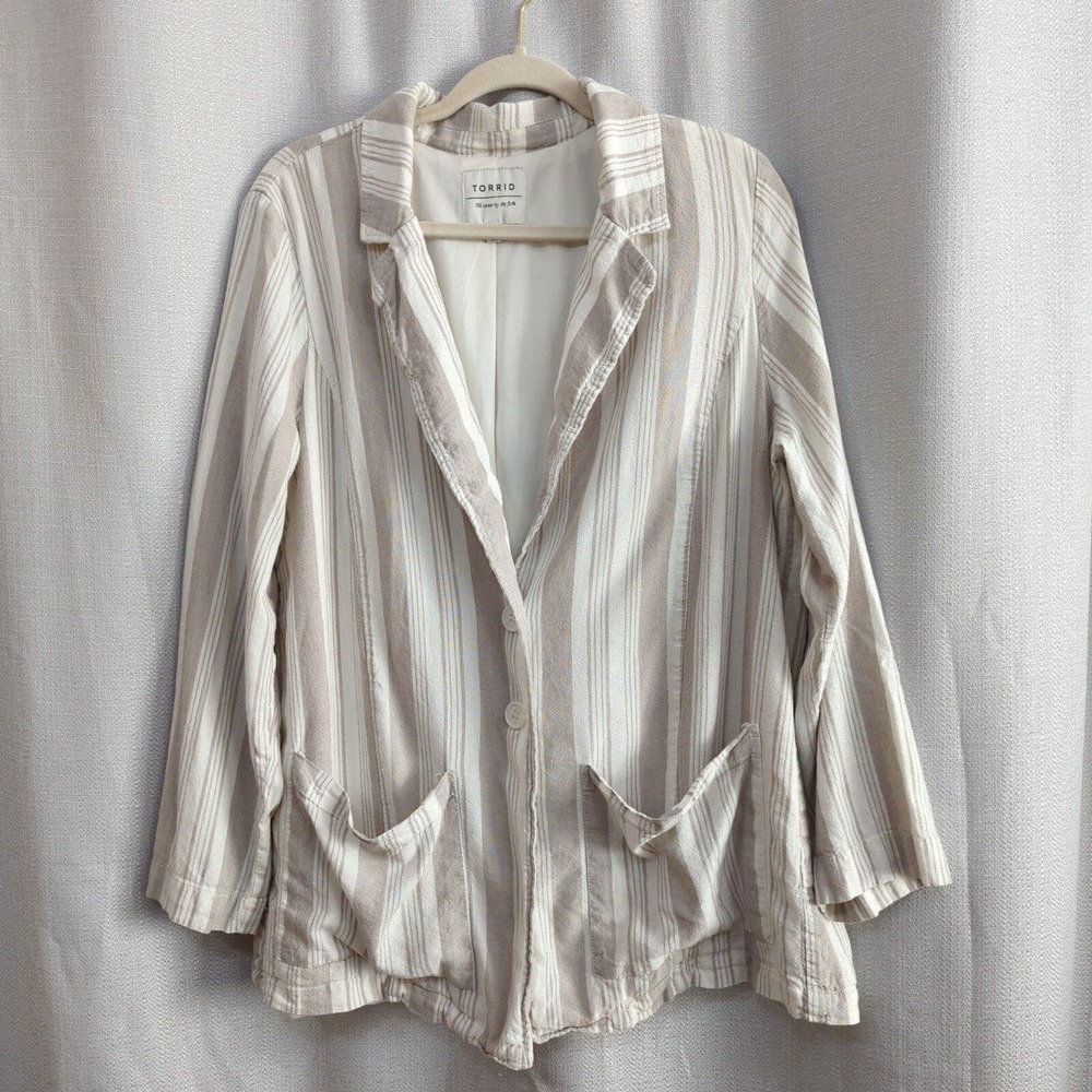 Torrid Blazer Womens 2x‎ Striped Rayon Linen Blend 2 Button Pockets